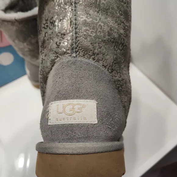 Rare Vintage Y2K UGG Australia Mid Calf Signature Monogram Suede Boots, 9 - Picture 13 of 16